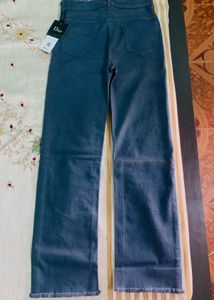 Jean New With Tag