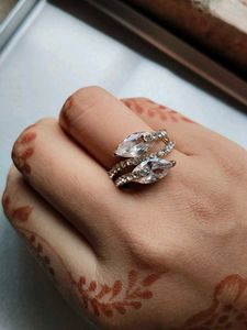 Sparkling Fashion Ring