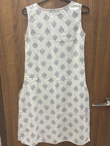 Sleeveless Kurti