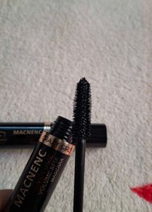 Combo Of Mascara And Eyeliner