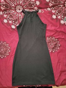 Elegant black bodycon dress by Tokyo Talkies
