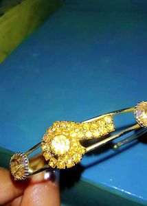 Gold Toned Rhinestone Bracelet