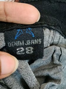 women&#39;s black jean