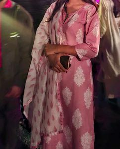 Elegant Pink Printed Kurti with dupatta