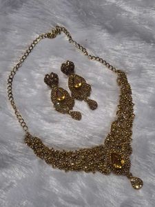 Elegant Gold Jewelry Set