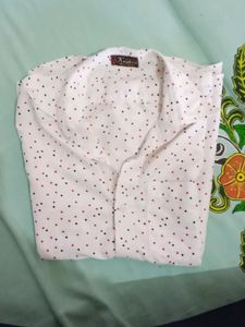 Whit Shirt Beautiful