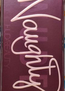 Huda Beauty Naughty Nude Eyeshadow Palette