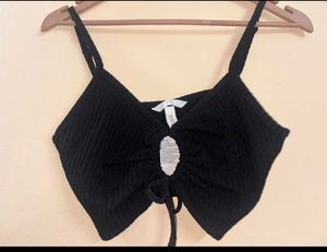 H&amp;M Cut-Out Crop Top