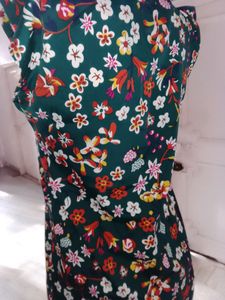 Combo Of A Dupatta And Kurti