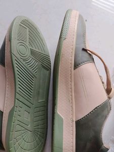 Sports Shoes