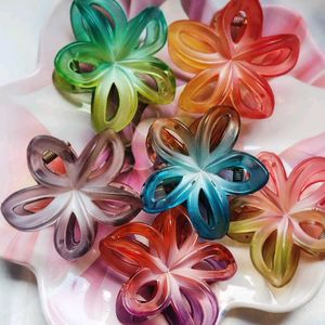 Dual flower claws