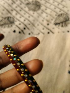 oneBangleand Hair Tie