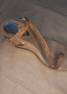 *PRICE DROP* Diamond Golden Heels Sandal