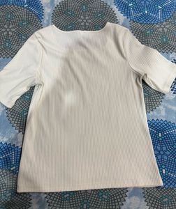 Uniqlo T-shirt For Sell