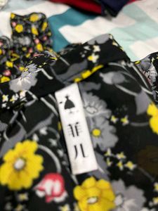 Floral Cold Shoulder Top – Elegant &amp; Trendy