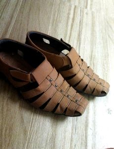 Tan Brown Sandles Loafers  ... Very Comfortable