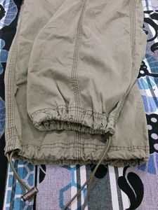 Very Comfortable With Huge Pocket Size