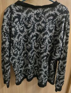 Patterned V-Neck Oversized glitter Top