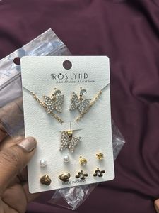 Roslynd Jewelry Set