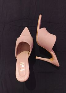 Heels...                                                                      Only Cash Available