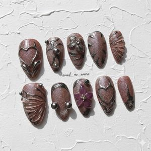 Press on nails