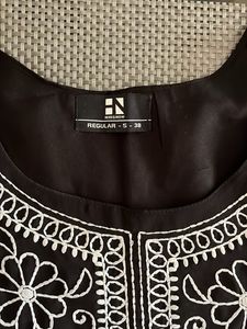 Chikankari Black Embroidered Kurta