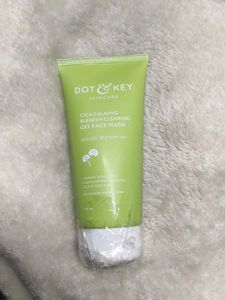 Dot & Key Facewash