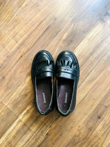 LEATHER SLIP ON LOAFERS