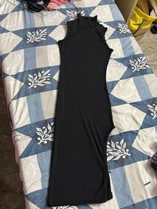 Sleeveless Black Bodycon Dress