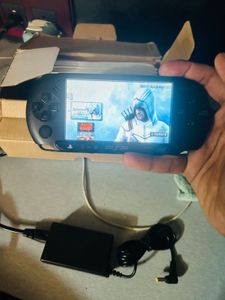 Sony PSP-E1004 street ( Play station Portable )