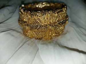 Elegant Gold Bangle