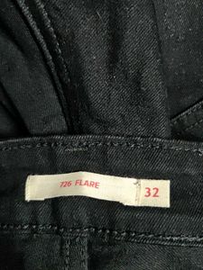 Levi&#39;s Flared Jeans For Women