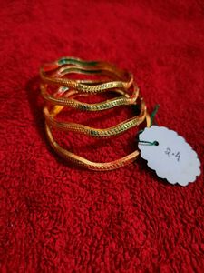 Very Pretty Bangle Set Of Four, Size 2.4