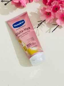 Vaseline Gluta-Hya Dewy Radiance Lotion