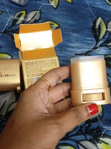 Lakme Sun Expert Sunstick