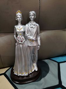 Couple Showpiece