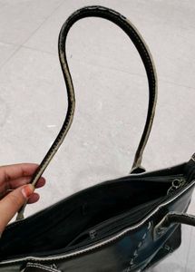 Handbags 👜
