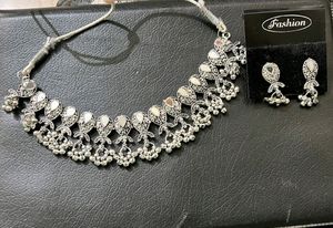 Neck Choker
