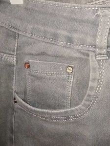 Gray Denim Jeans 👖Girls 30waist