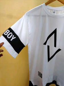 Beautiful White Tshirt For Men And Women