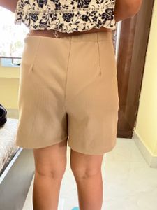 Chic Beige Mini Skirt