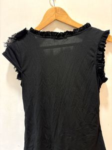 Beautiful Top With Flower Detailing