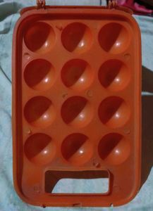 Egg Holder Carrier Storage Box For 12 Eggs.