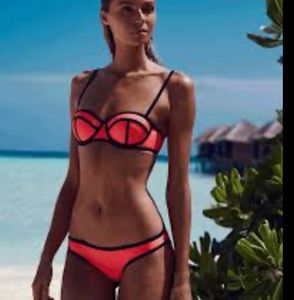 Viral Victoria Secret Bikini Top