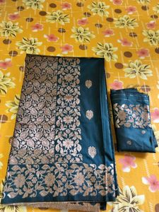 Elegant Green Banarasi Saree( unstitched blouse)