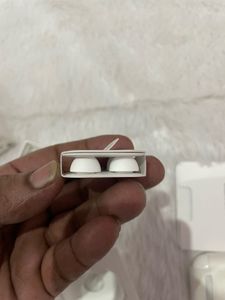 Apple airpods pro 2nd gen with mag safe charging