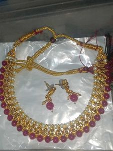 short necklace