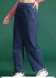 Woman Slouchy Fit Jeans