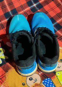 Adidas Response Boost Sneakers