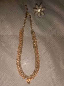 elegant gold necklace designs, from modern styles